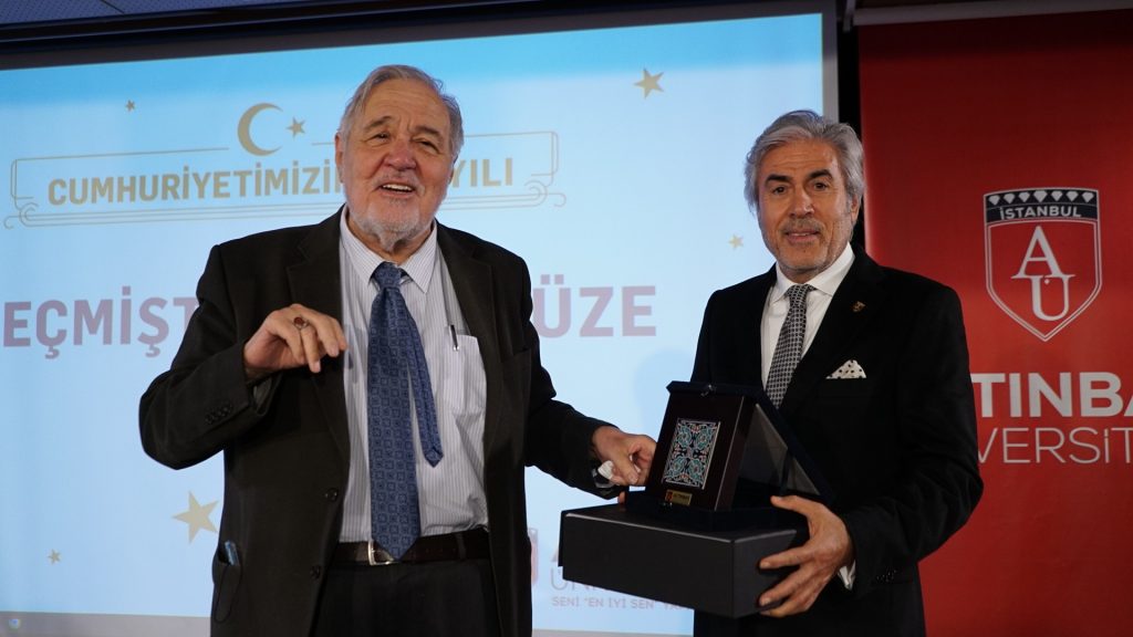 Prof. Dr. İlber Ortaylı: “İran protestolarında provokasyon ve tahribat yok”