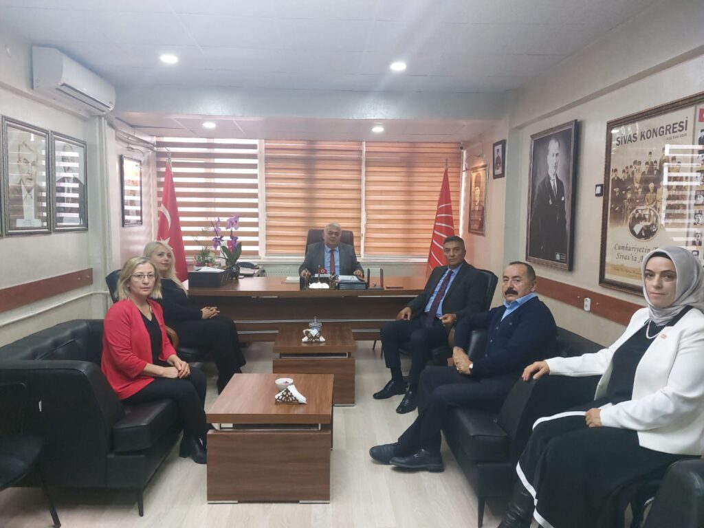 CHP İl Başkanı Yılmaz Coşkun: “24 Kasım aynı zamanda Atatürk’ün Başöğretmen ünvanını aldığı gündür.”