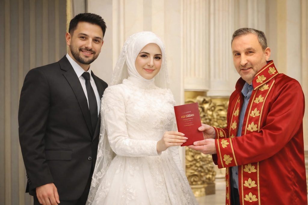 Sultanbeyli Belediye Başkanı Ali Tombaş : “Yaklaşık 4 bin çifte ücretsiz hizmet verdik”