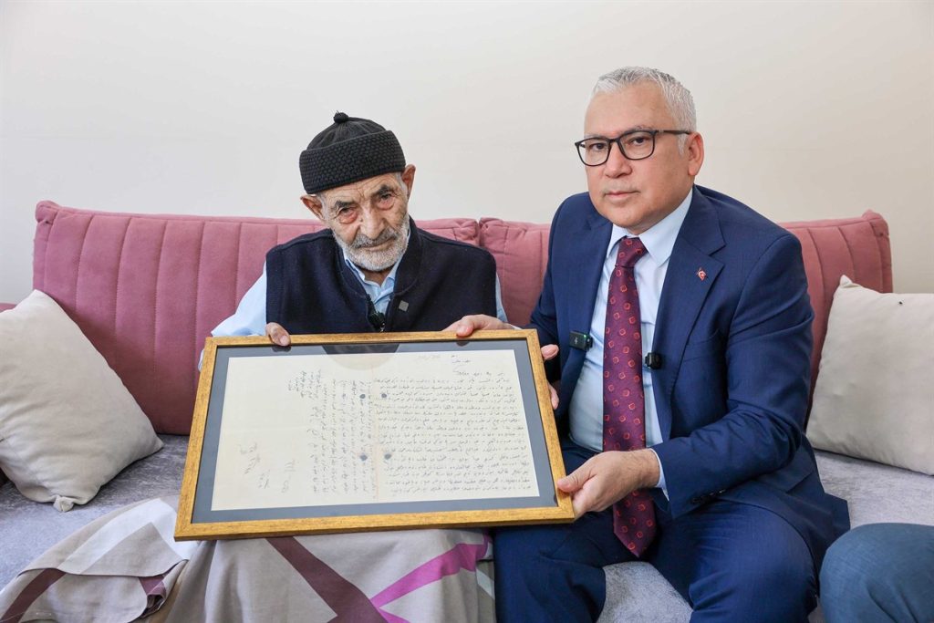 113 Yıllık Emanet Sahiplerine Teslim Edildi